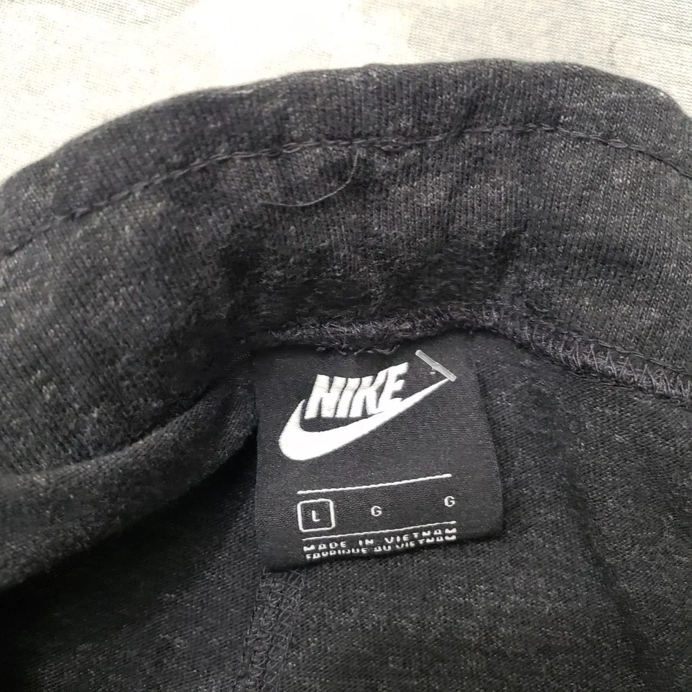 Nike Shorts Womens Large Gray Gym Pockets Drawstring Running